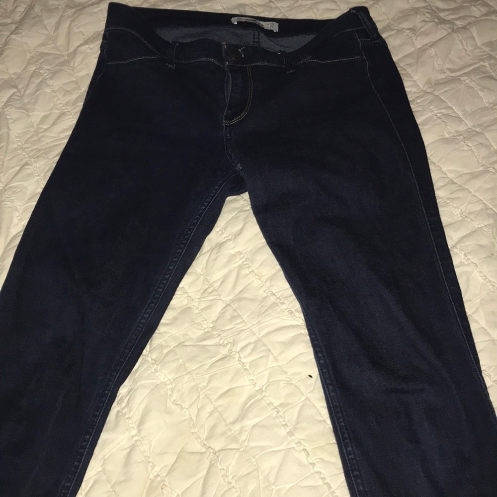Woman’s Hollister jeans